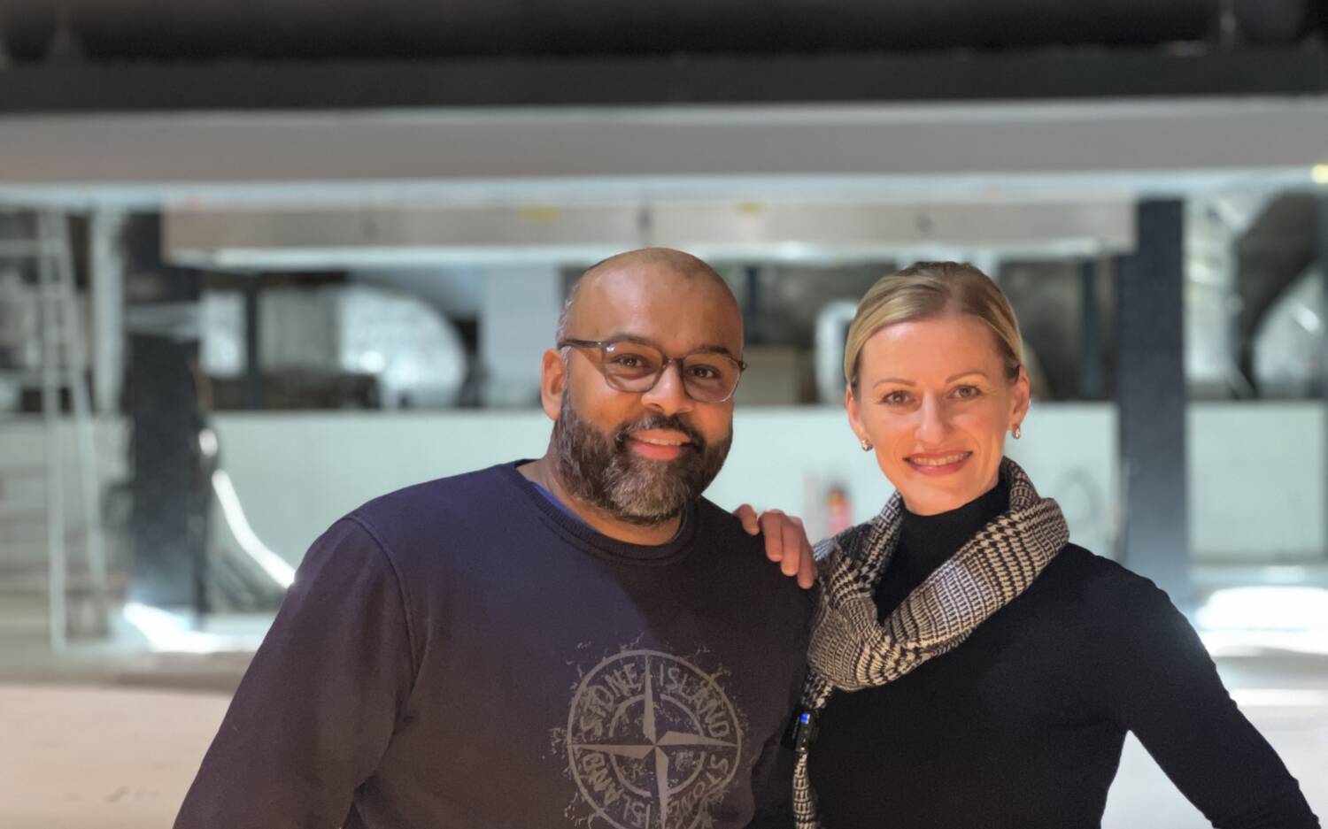  Rajeef Jayaratnam und Lina Koch wollen in zwei Wochen Chefs Warehouse eröffnen / ©Carlotta Maas