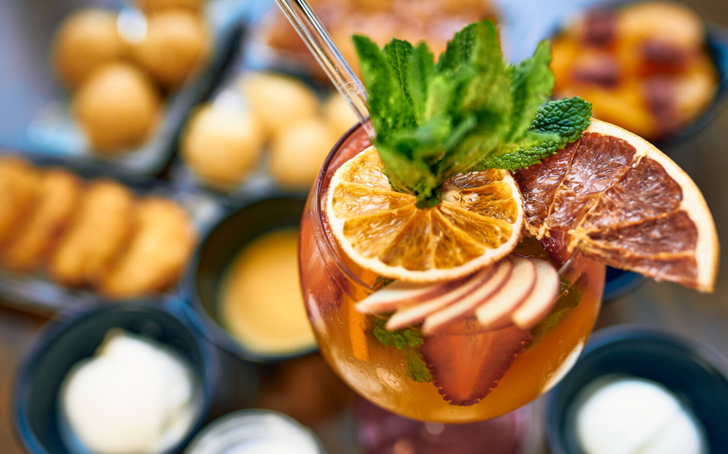 Zum Essen gibt es auch erfrischende Drinks / ©Marc Sill