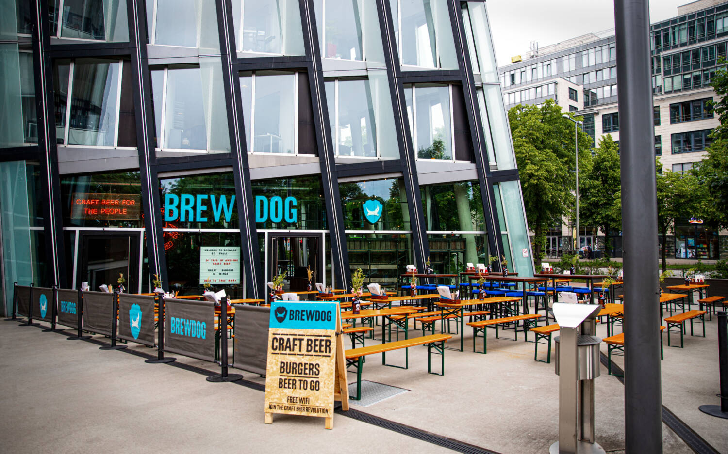 Bei Brewdog an der Reeperbahn gibt es vorerst weiterhin Craftbeer und Essen / ©BrewDog