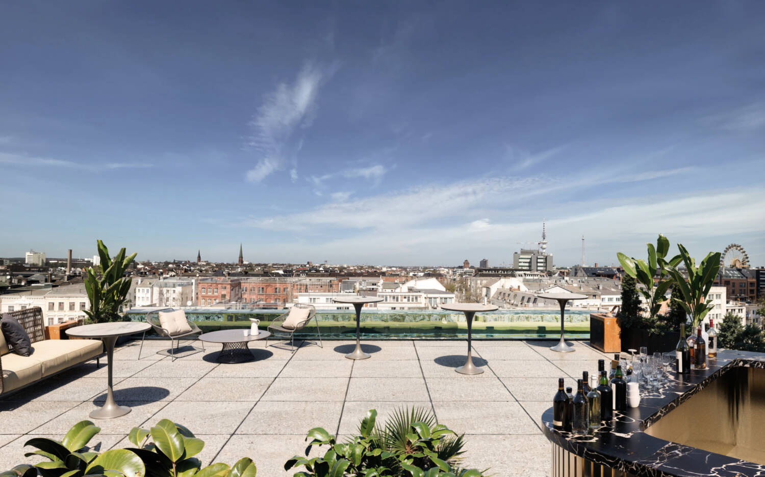 Bester Blick: Von der Dachterrasse des GAGA blickt man bis zum Fernsehturm und noch weiter / ©Goodlife Group
