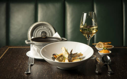 „Bonjour und guten Appetit, Sie sind jetzt in Frankreich“, dieses Urlaubsgefühl bekommt man sofort, sobald man die Brasserie Torte betritt und die Speisen serviert bekommt / ©Tortue