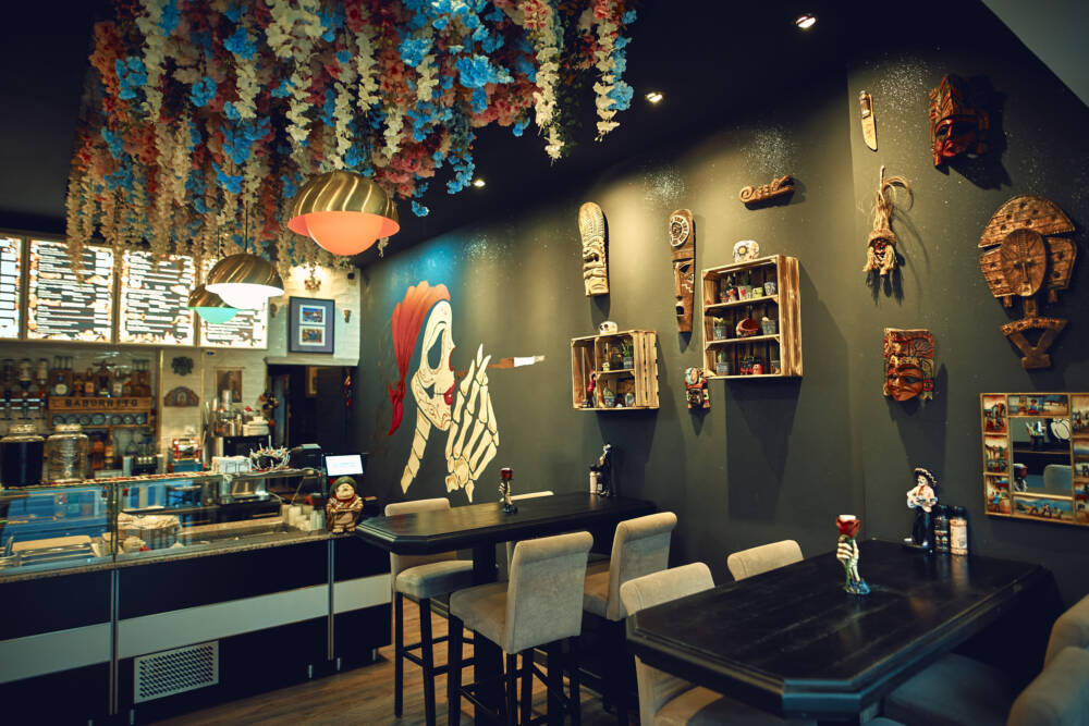 Bunt, schwarz und schaurig: Das Baborrito orientiert sich ästhetisch an dem mexikanischen Totenfest Día de Muertos / ©Marc Sill