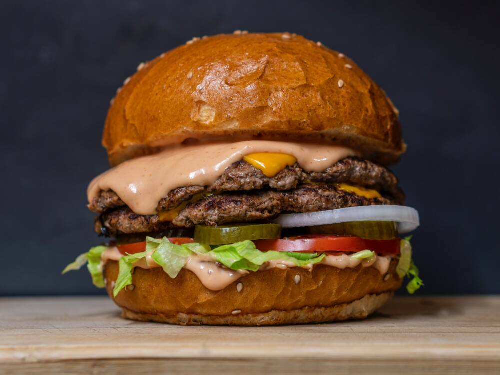 Burgerkarte als Baukastensystem im Peter Pane in Altona / ©Unsplash/Amirali Mirhashemian