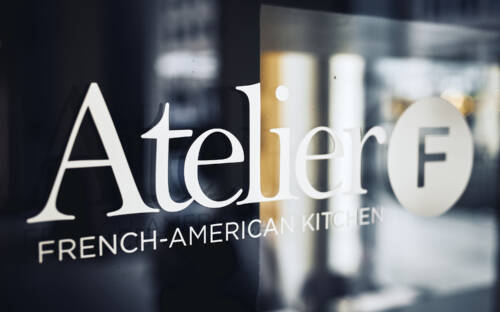 Das Atelier F in der Neustadt überzeugt zu 100 Prozent, wobei das A für amerikanisch, mundig und voll, und das F für französischen Twist und Leckereien steht / ©Marc Sill