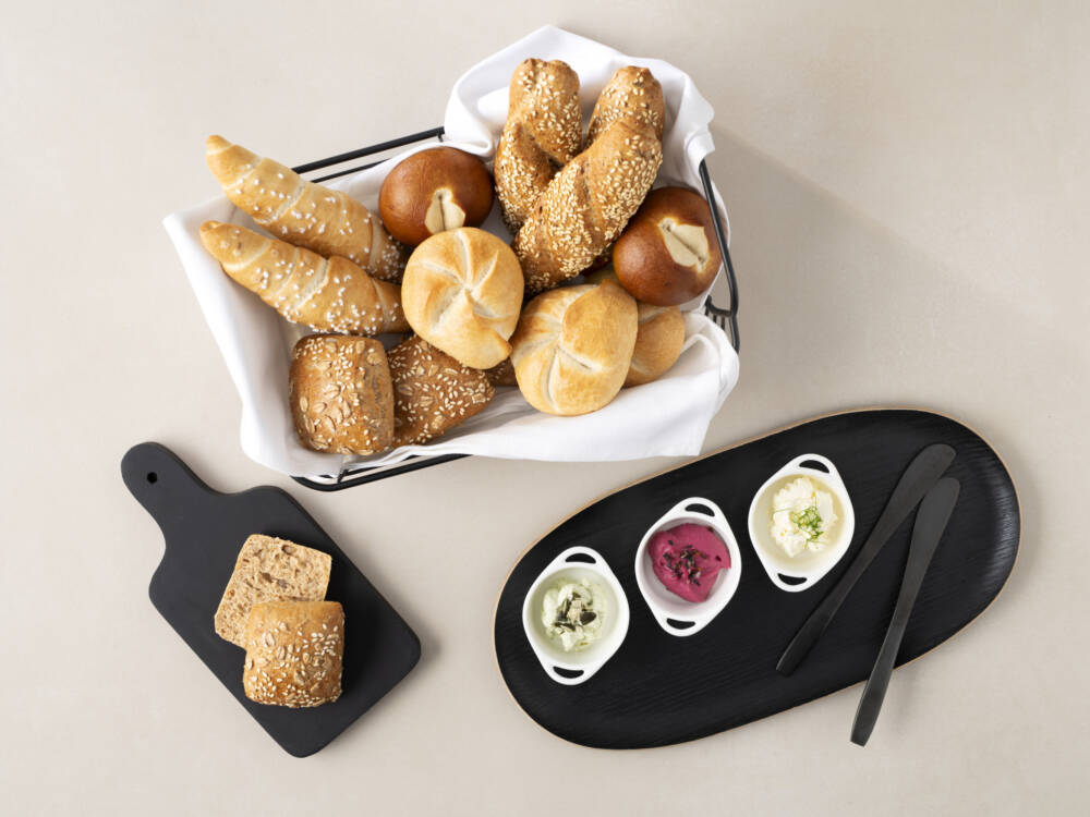 Das Gebäck gibt es frisch in der Filiale zu kaufen oder zum Selbstbacken nach Hause geliefert / ©Resch & Frisch 