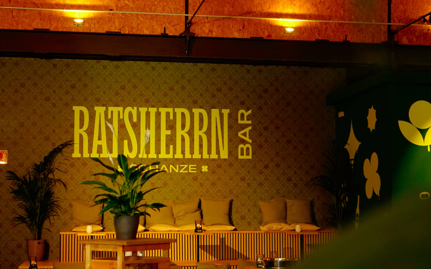 Die Ratsherrn Bar in den Schanzenhöfen bietet leckeres Bier und andere Drinks / ©Ratsherrn