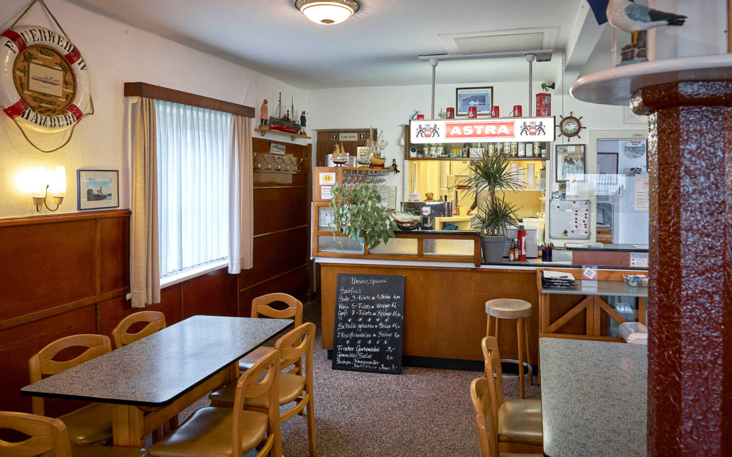 Die Veddeler Fischgaststätte hat sich in den vergangenen Jahren kaum verändert / ©Marc Sill