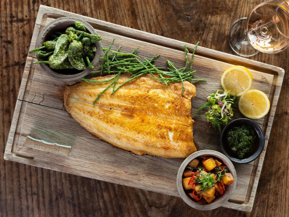 Fisch satt: Auf der Suche nach einem guten Fischrestaurant in Hamburg, wird man im Restaurant Am Kai fündig / ©Julia Schumacher 