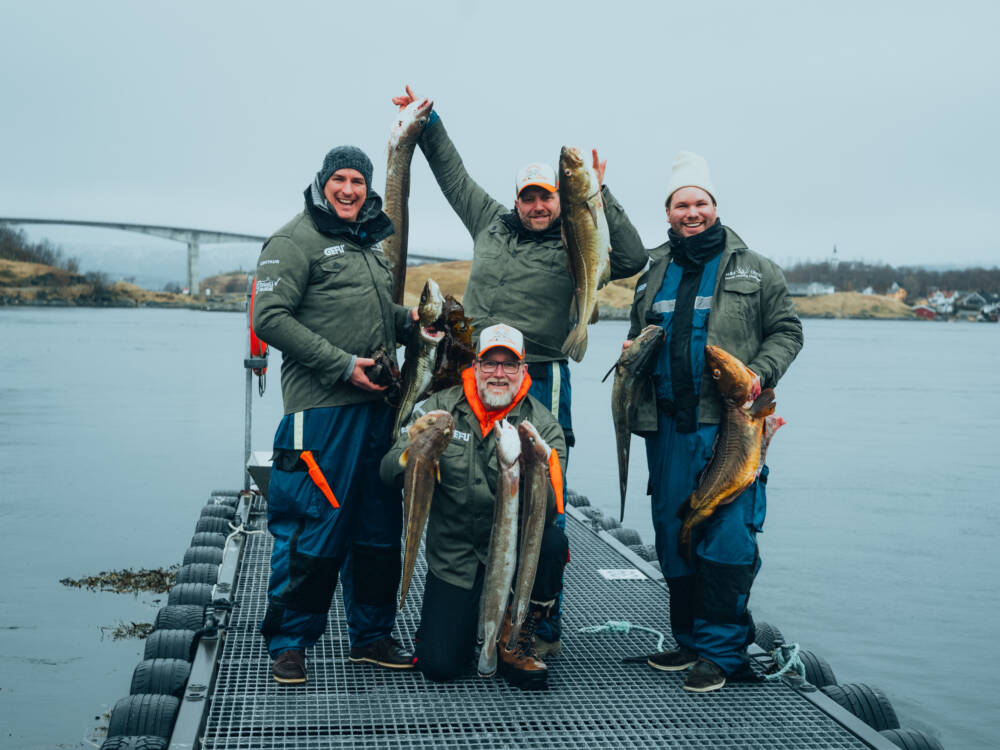 Fischen große Fische: Matthias Gfrörer, Patrick Diehr und Lucas Müller (v.l.) mit Initiator Brian Bojsen (u.) / ©Julian Würzler
