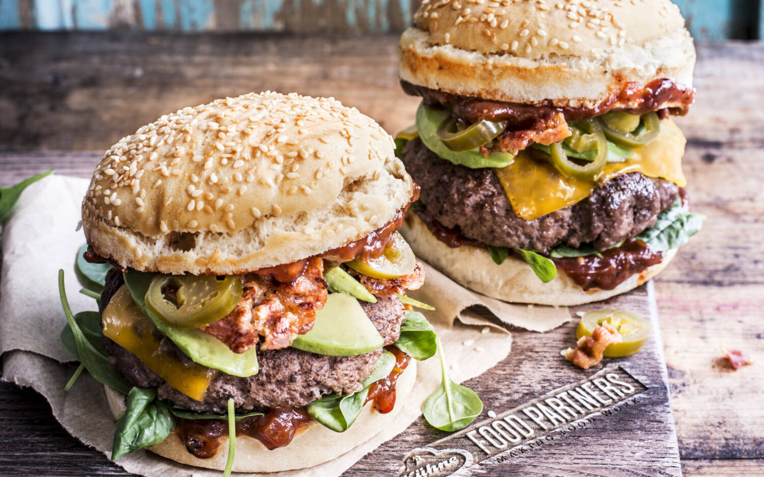 Foodmotiv, Burger, Food Partners, Holzbrett