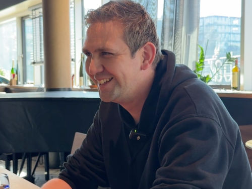 Freut sich auf seine neue Aufgabe: Marvin Böhm will mit dem Buoy in Hamburg durchstarten / ©Carlotta Maas