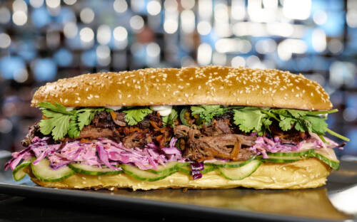 Gigantisch: Für das Philly Cheesesteak von Bear Claw sollte man Hunger mitbringen / ©Marc Sill