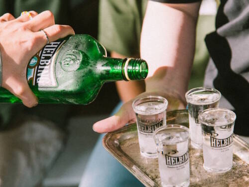 Helbing Kümmel gehört zu Hamburg wie der Michel und die Elbe / ©Helbing