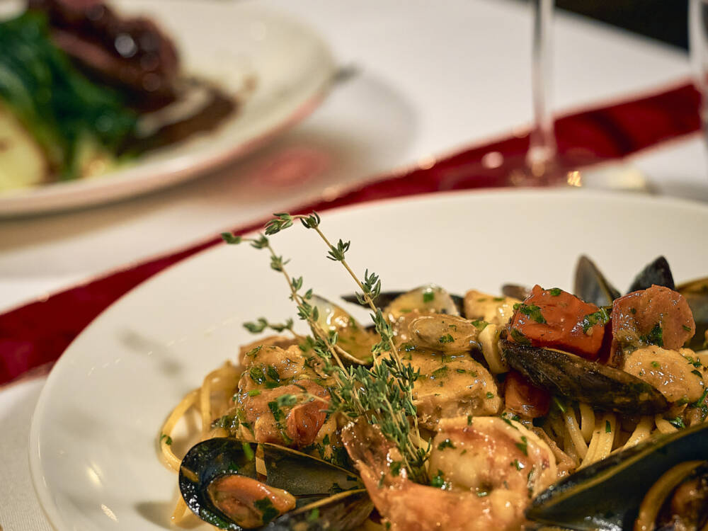 Herrlich schlotzig: Die Pasta in der Osteria Fellini / ©Marc Sill