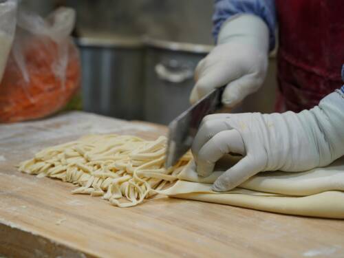 Hier wird alles frisch zubereitet / ©Unspalsh /Hailey Tong