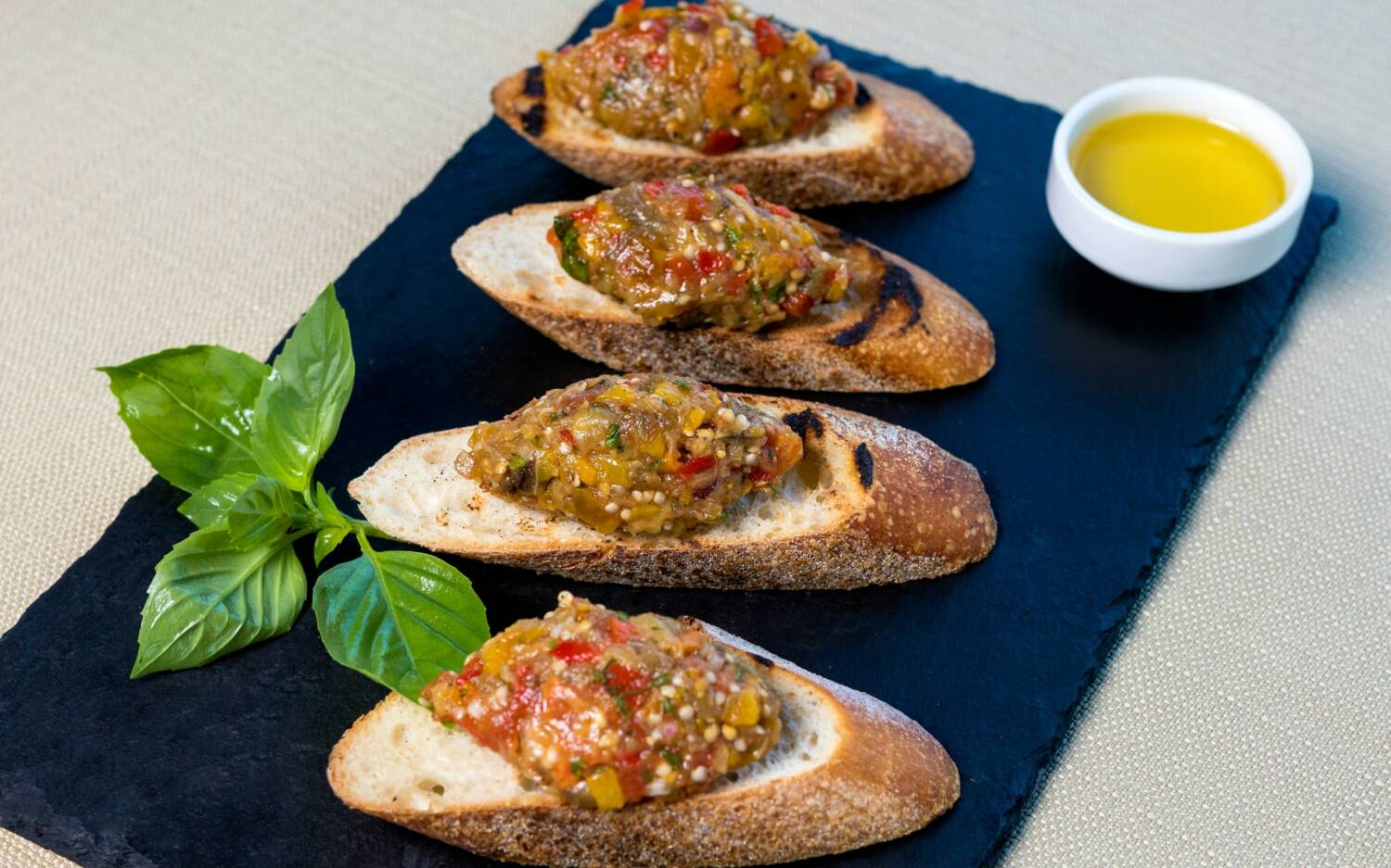 Im Al Lido in der Hafencity gibt es auch Antipasti / ©Unspalsh/Farhad Ibrahimzade