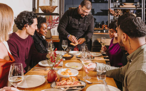 Immer einen Platz – mit OpenTable können Gäste unkompliziert einen Tisch in ihrem Lieblingsrestaurant reservieren / ©OpenTable GmbH