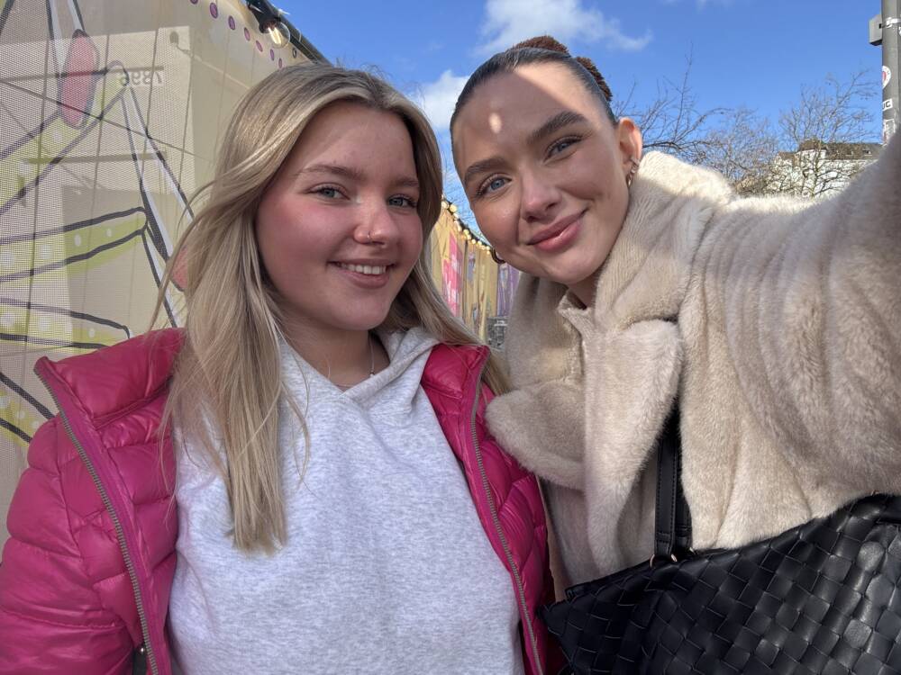 Luna-Lavinya Kumst vom Genuss-Guide und Lara Marlene Kriegisch von Megaspots testen künftig gemeinsam Restaurants / ©privat