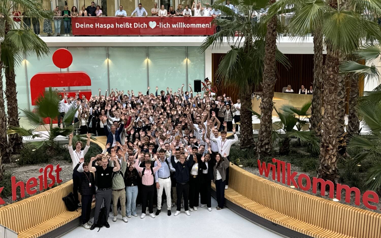 430 junge Menschen machen derzeit ihre Ausbildung bei der Haspa / ©Haspa