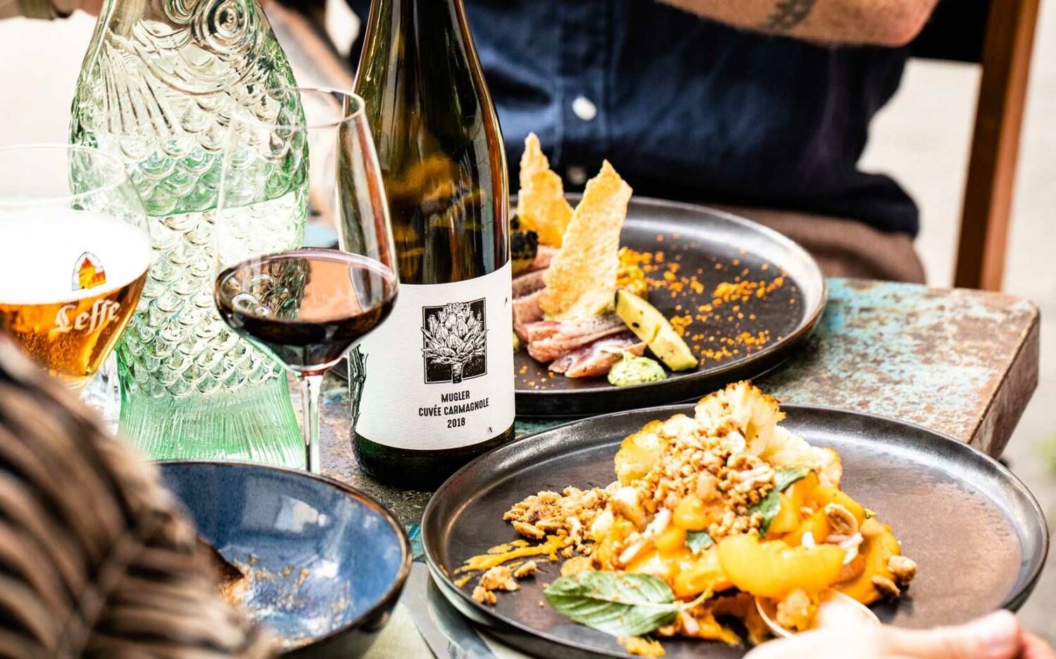 Mundender Mugler Cuvée Carmagnole, Jahrgang 2018, als vorzüglicher Begleiter zu den exquisiten Speisen im Bistro Carmagnole / ©Michael Benett