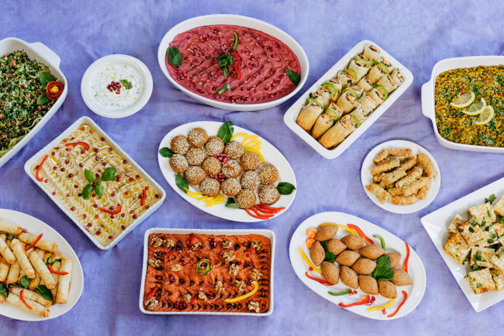 Orientalische Gerichte von zugewanderten Frauen aus Syrien, Somalia, Afghanistan oder Irak landen bei Chickpeace auf dem Tisch / ©Julia Schumacher