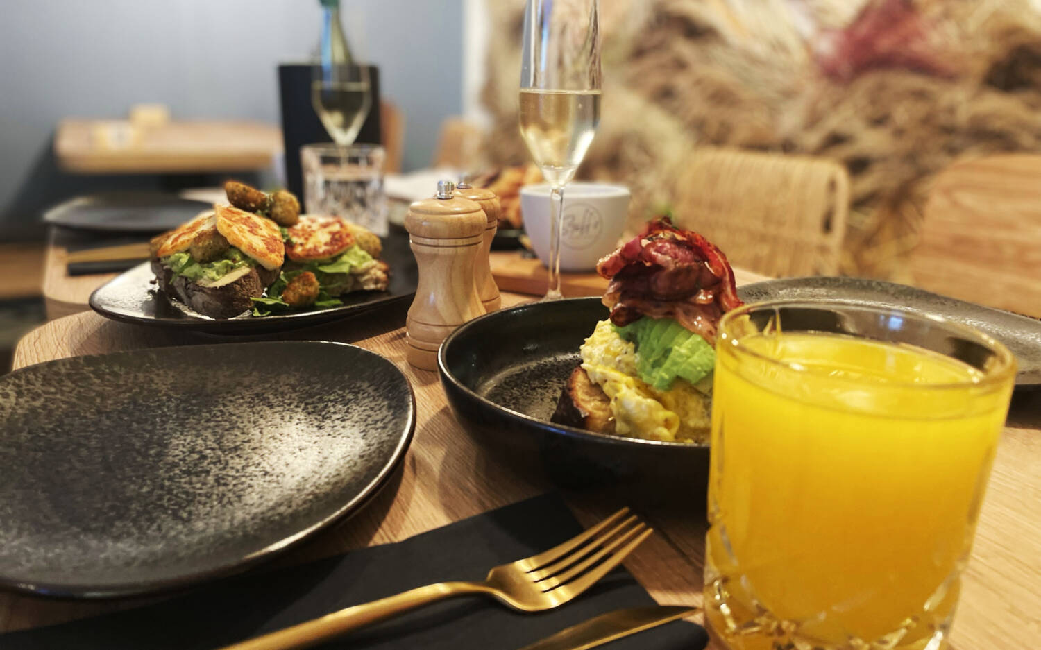 Prosecco zum Frühstück in Hamburg? Bei Steff’s wild roots kein Problem / ©Steff’s wild roots