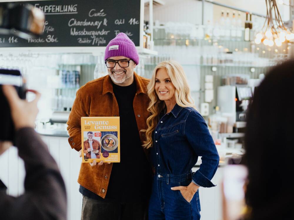 Tarik Rose und Pia Möller haben gemeinsam ein Jahr an dem neuen Kochbuch gearbeitet / ©Patrick Lipke