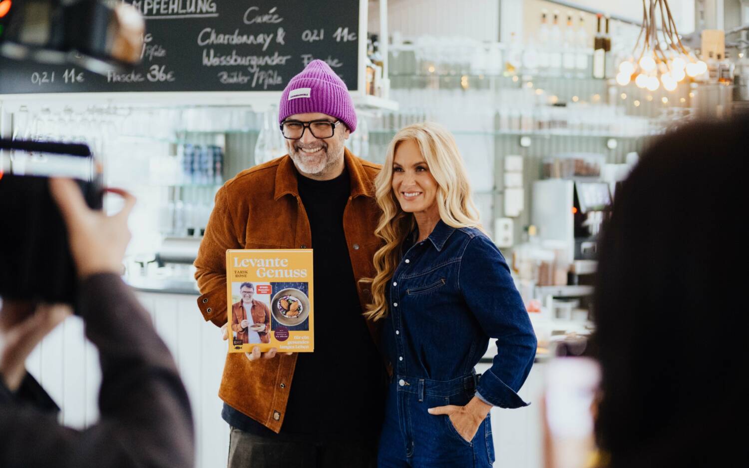 Tarik Rose und Pia Möller haben gemeinsam ein Jahr an dem neuen Kochbuch gearbeitet / ©Patrick Lipke