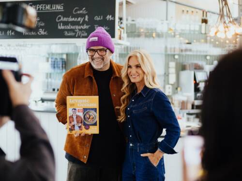 Tarik Rose und Pia Möller haben gemeinsam ein Jahr an dem neuen Kochbuch gearbeitet / ©Patrick Lipke