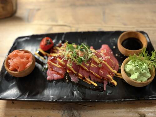  Thunfisch-Sashimi, wunderbar frisch, bezaubernd und einfach zum Verlieben / ©Michael Hein