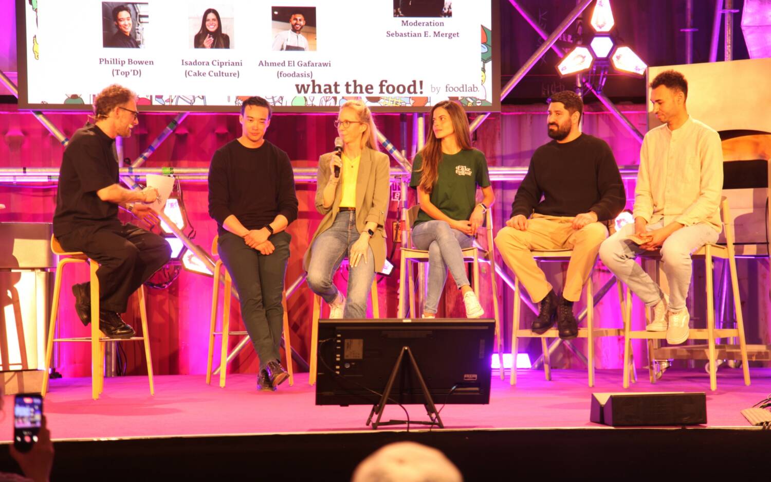 Top’d-Gründer Phillip Amadeus Bowen (zweiter von links) ist der Gewinner vom Foodlab Accelerator / ©Foodlab