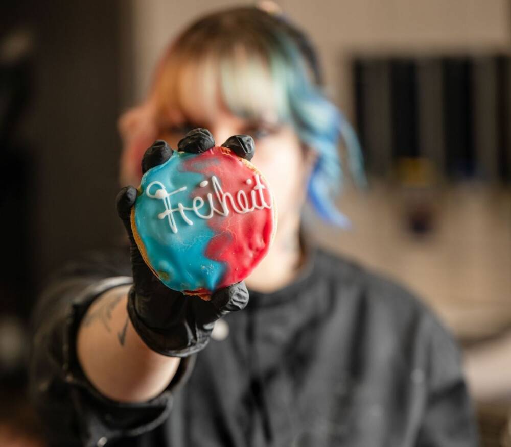 Vielen Menschen mit Zöliakie fehlt die Freiheit, alltägliche Lebensmittel zu genießen – am Sonntag soll es anders kommen / ©Quintessenz