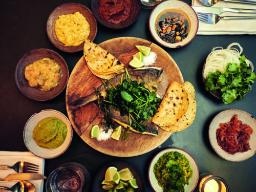 Wer verlässlich gut essen möchte, ist hier richtig! Auf St. Pauli kann man sich die Tacos frisch selbst belegen. / ©Philipp Schmidt