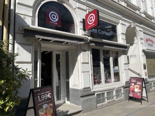 Bereits zwei Filialen der schnell wachsenden Café-Kette Cotti Coffee gibt es in Hamburg. Das Konzept setzt auf Rabattaktionen per App / ©Alina Fedorova