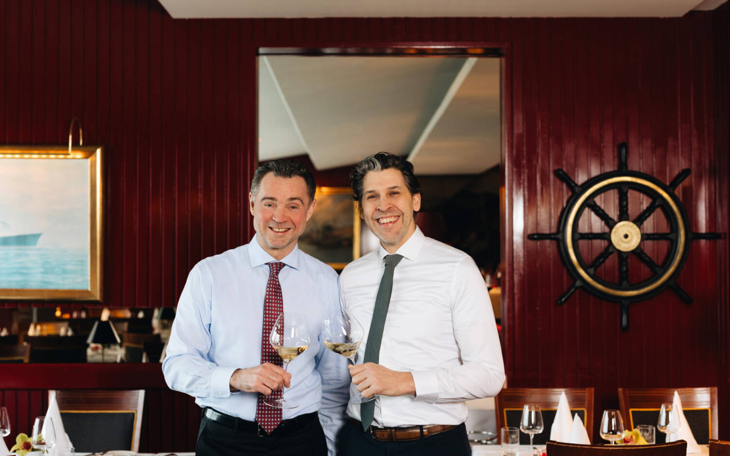 Dirk Kowalke und Benjamin Kast schreiben die Familientradition des Fischereihafen Restaurants fort / ©Julia Schumacher