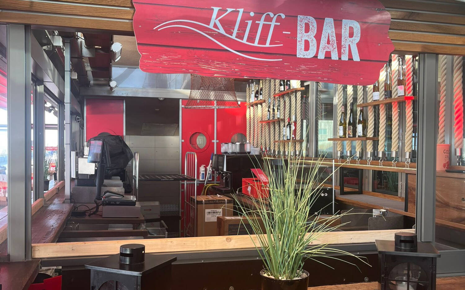 Innenansicht des Gosch am Kliff auf Sylt / ©Genuss-Guide 