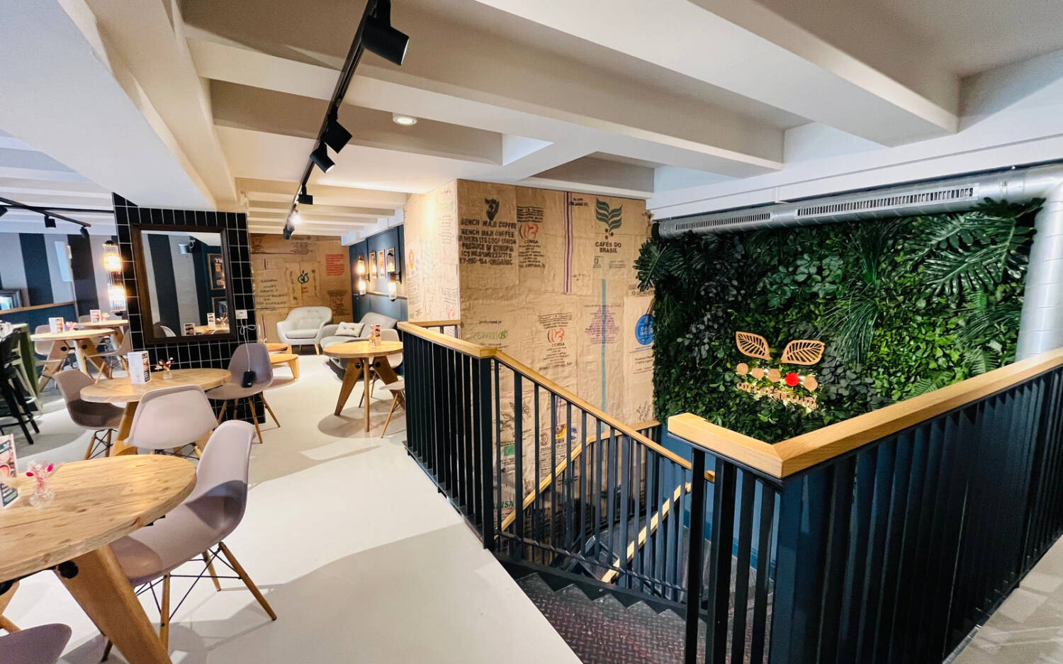  Insgesamt drei Cafés betreibt die Hamburger Kaffeerösterei Torrefaktum, die vor kurzem Insolvenz anmelden musste / © Sven Schomburg