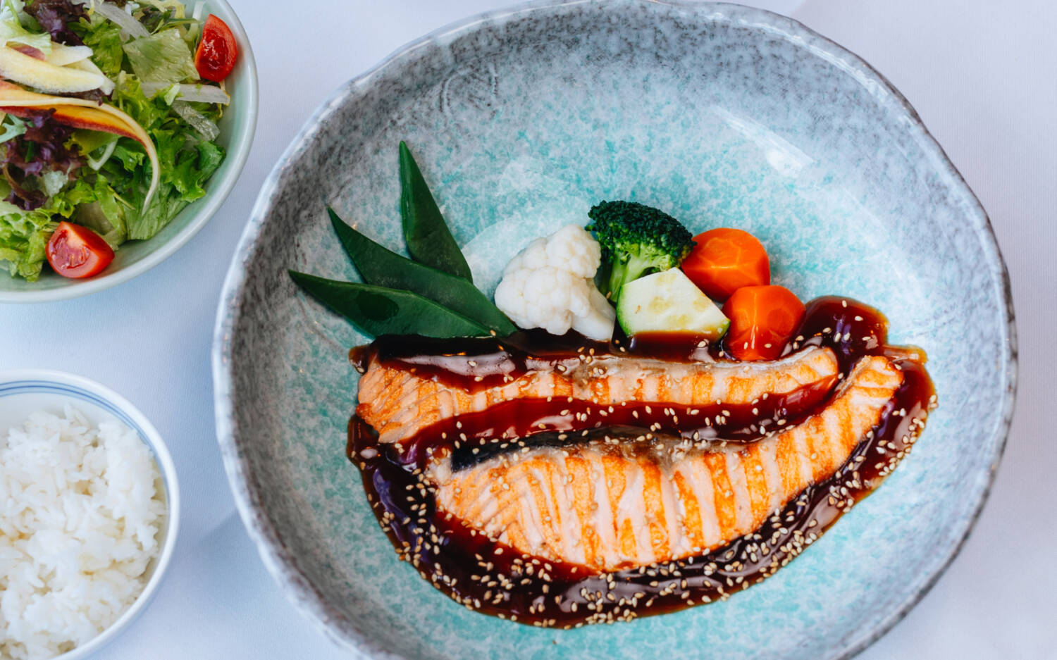 Lachs vom Feinsten wird im Yoshi im Alsterhaus serviert / ©Julia Schumacher