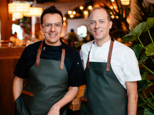 Miguel Zaldivar und Diego Cardoso haben gemeinsam die Speisekarte des neuen Elemente konzipiert / ©Nils Hasenau