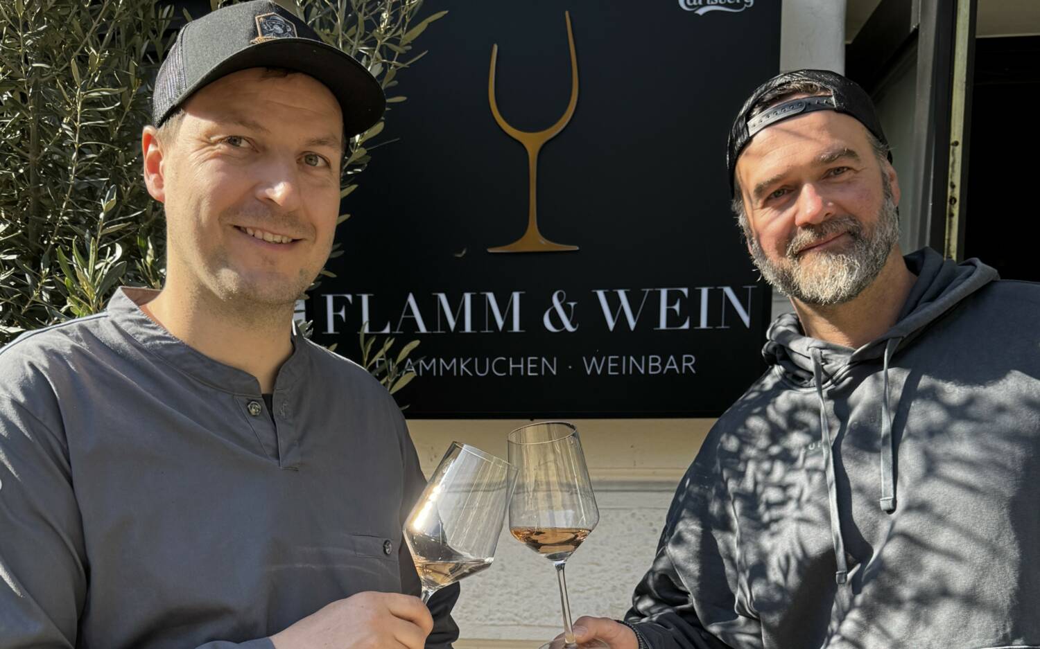 Mit Flamm & Wein bringen Sven Schröder und Patrick Zühlke eine neue Weinbar mit kreativen Flammkuchen nach Eppendorf / ©Frank von Wieding