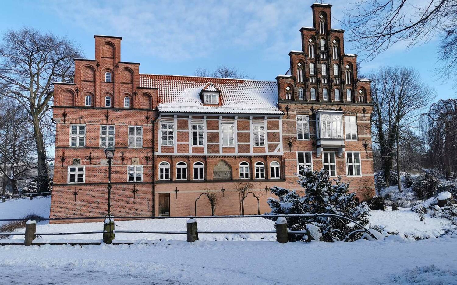 Speisen im Schloss: Das In Aller Munde befindet sich im Herzen der Bergedorfer Altstadt / ©In Aller Munde