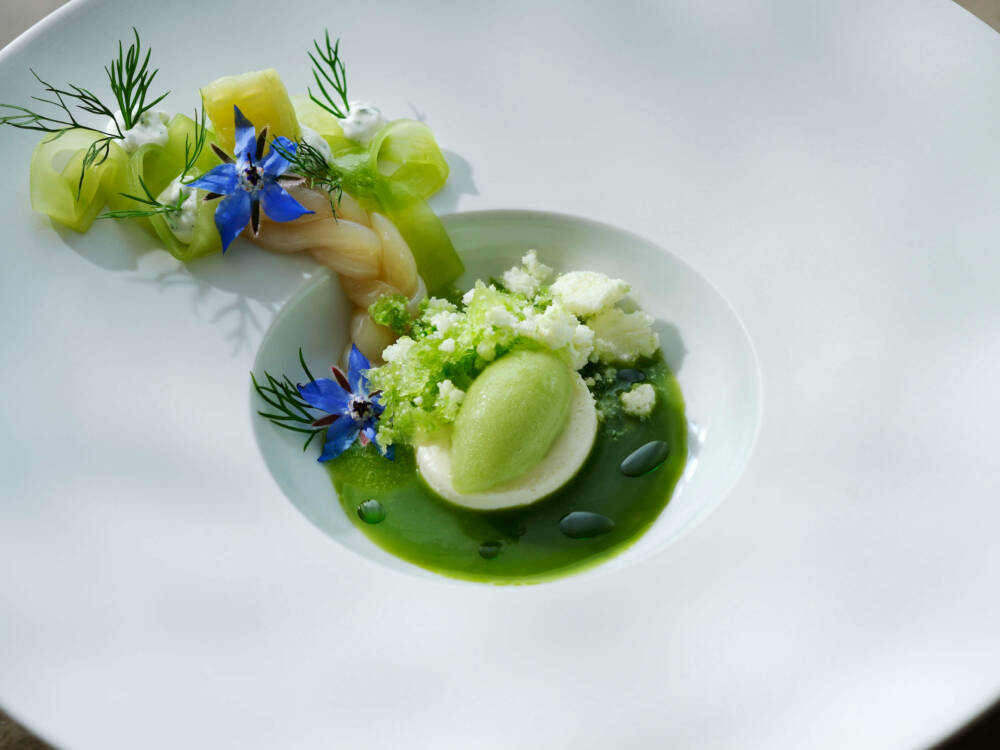 Wow – bei so einer Präsentation überraschen die zwei Sterne im Guide Michelin wirklich nicht. Ganz im Gegenteil: absolut verdient! / ©Jan-Philipp Berner