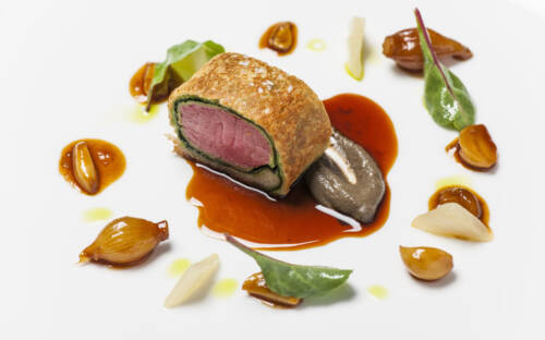Ein echter Traditionsbetrieb – Im Jacobs Restaurant im Hotel Louis C. Jacob gibt es einen tollen Ausblick und noch tollere Gourmet-Küche / ©DSR Hotel Holding GmbH