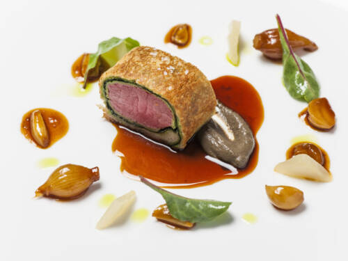 Ein echter Traditionsbetrieb – Im Jacobs Restaurant im Hotel Louis C. Jacob gibt es einen tollen Ausblick und noch tollere Gourmet-Küche / ©DSR Hotel Holding GmbH