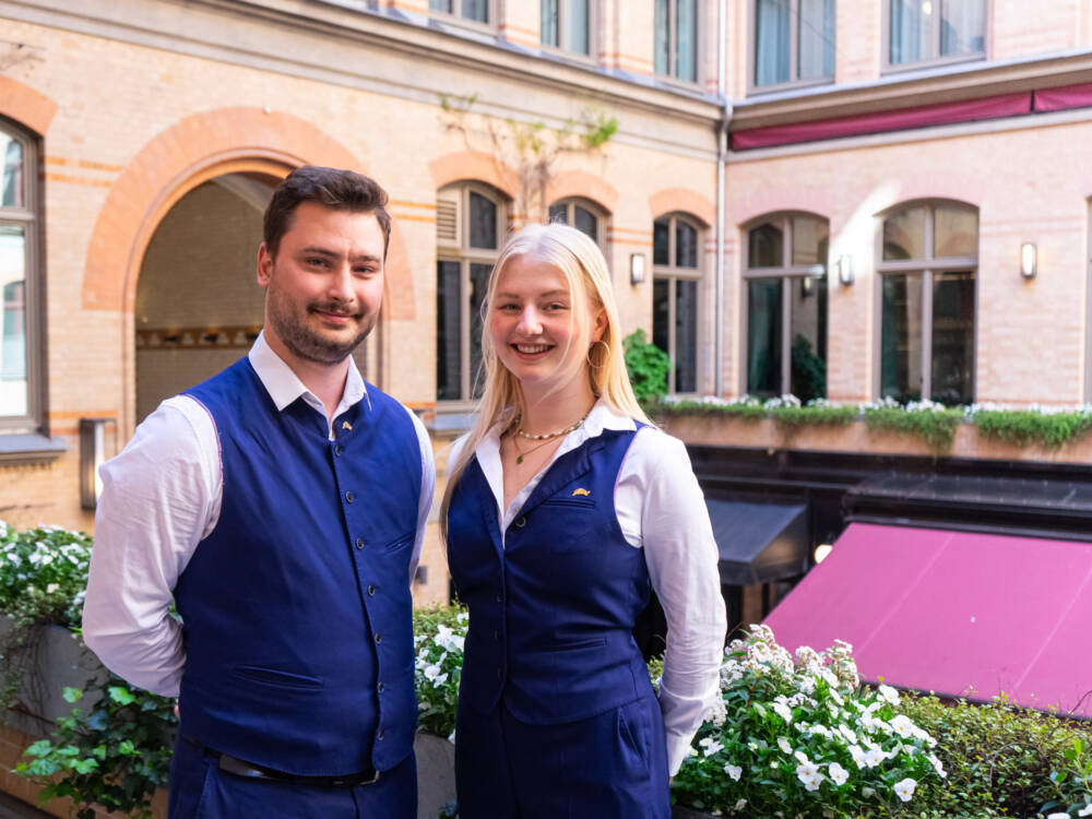 Max Hörberg und Smilla Balwanz machen ihre Ausbildung im Tortue / ©TORTUE Hamburg