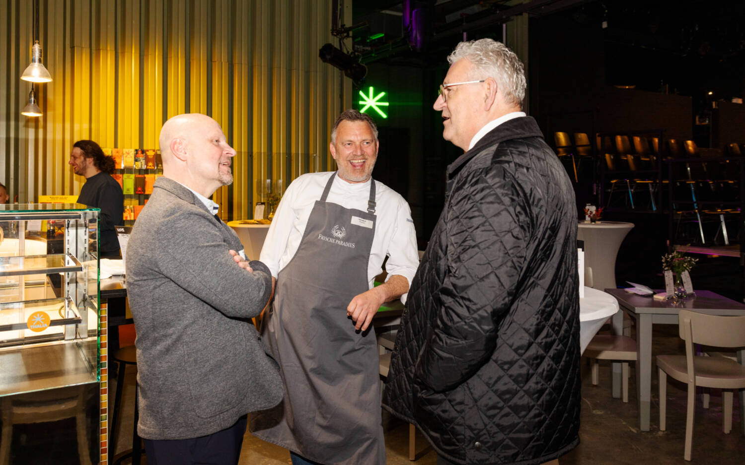 Michael Finck und Wieland Göbel (Frischeparadies) mit Sterne-Gastronom Hans O. Wehmann (Landhaus Scherrer) / ©Liza Holiarchuk