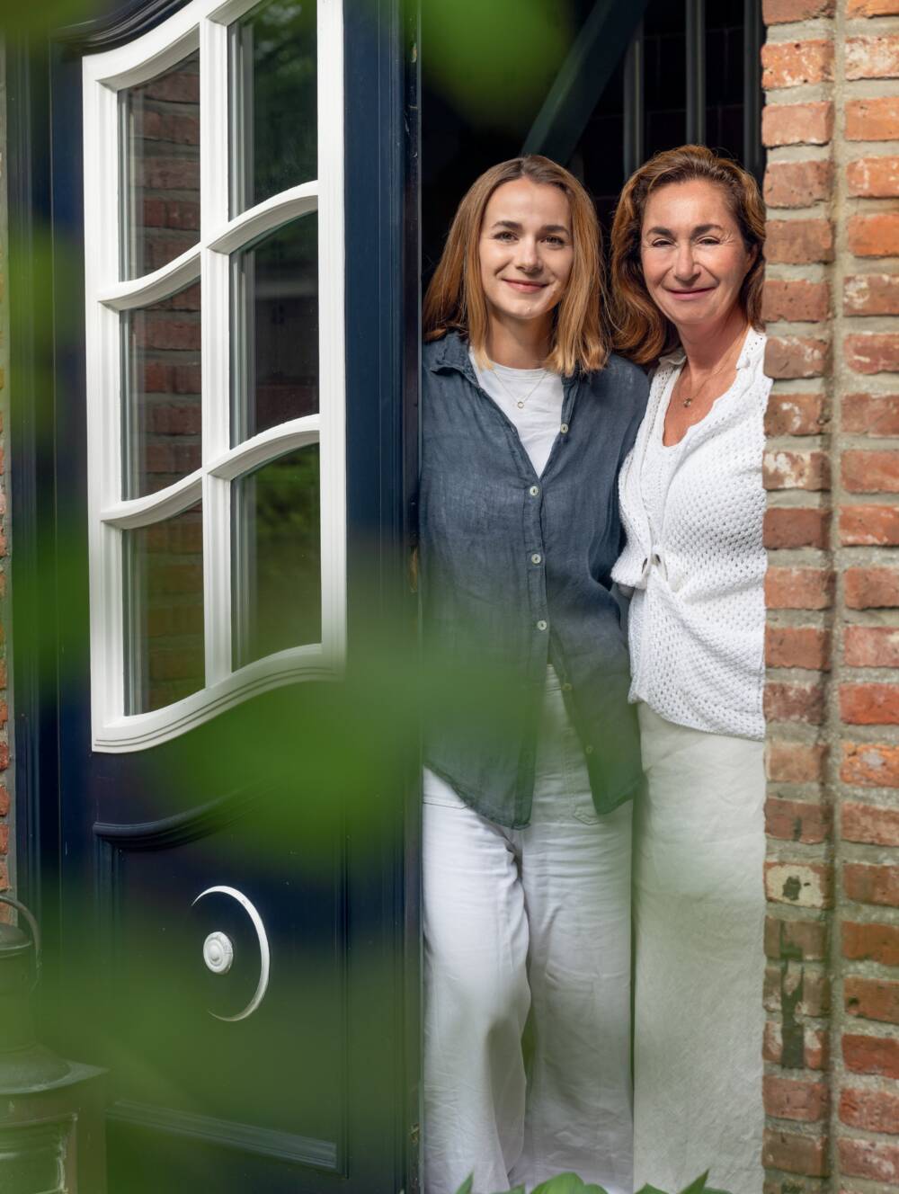 Mutter Susanne Sawallisch und Tochter Alina schreiben gemeinsam Kochbücher / ©Stephanie Willing