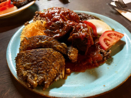 Reis, Fleisch und Fisch gibt es im Afrikanisches Bistro by Hadjia in St. Georg / ©Michael Hein