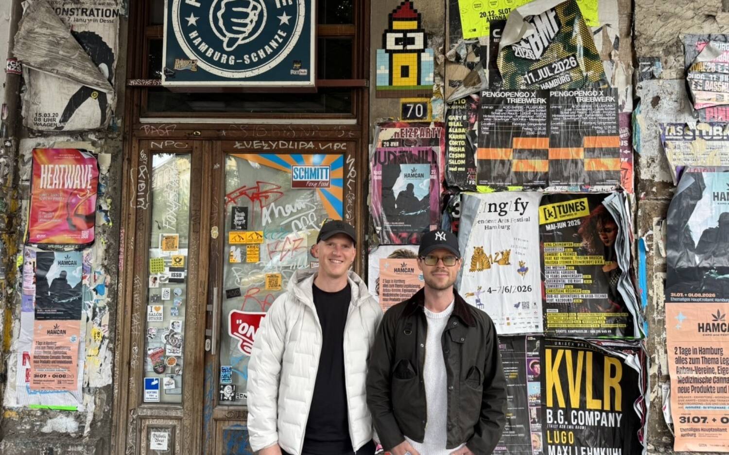 Daners Beef & Bread-Gründer Fabian Hilbert und Nick Lehmann vor der Eröffnung ihres ersten Restaurants auf dem Schulterblatt/©Joelle Fischer
