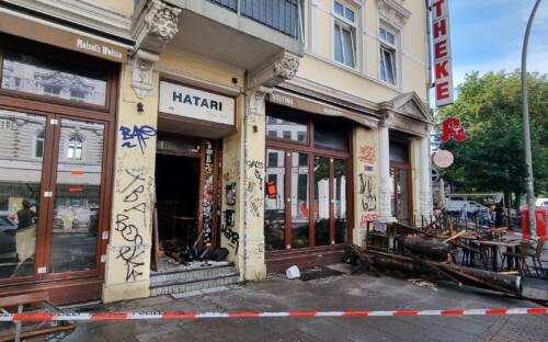 Das Hatari in der Schanzenstraße am Morgen nach dem Brand /© Christina Herdin